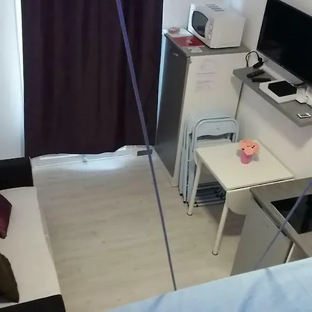 Apartment Apart Backpackers S5 Nice
